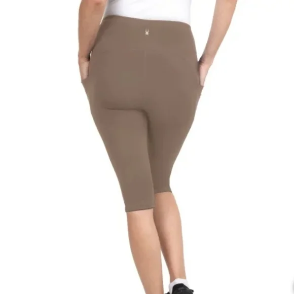 Spyder Active  Women's Brown Capris Sizes S, L and XXL NWT - Picture 3 of 4